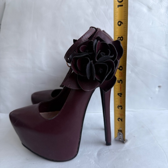 Madison by ShoeDazzle | Magenta Purple Sky High Platform Heels | Size 7 - Picture 3 of 11